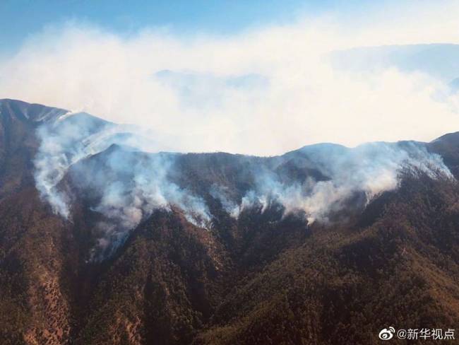 四川凉山西昌突发山火 已造成19名扑火人员牺牲